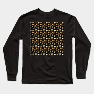 Halloween Pumpkins and Gold Leaf Pattern Long Sleeve T-Shirt